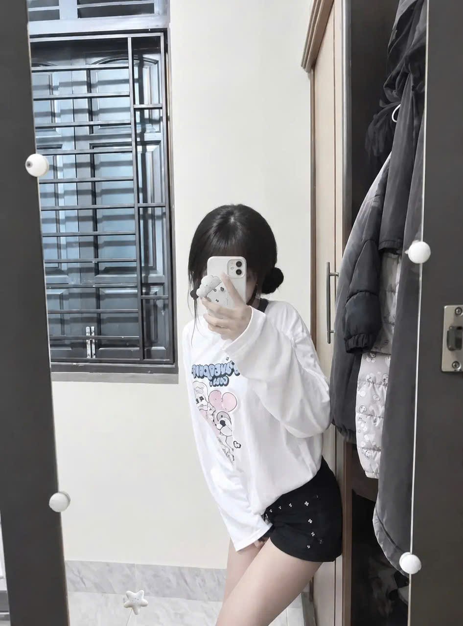 Khoảnh khắc 4 của Trang